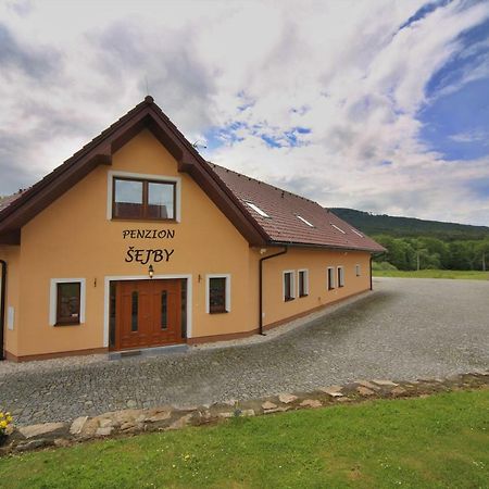 Penzion Šejby Esterno foto