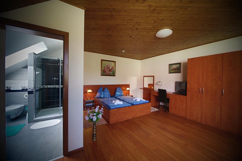 Penzion Šejby Esterno foto
